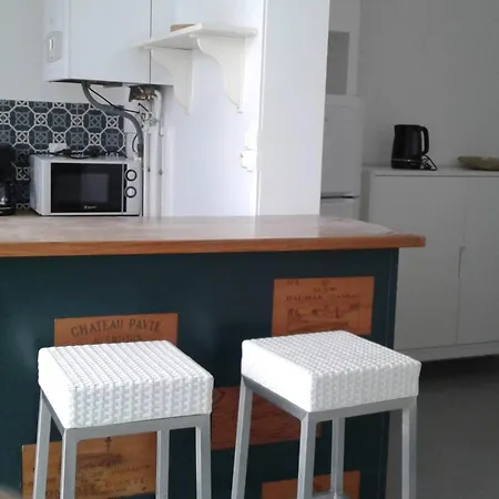 Equipe Avec Balcon En Plein Coeur De - 4 Pers. - Fr-1-494-181 * Royan
