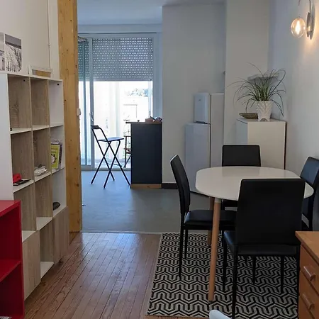 Equipe Avec Balcon En Plein Coeur De - 4 Pers. - Fr-1-494-181 Apartment